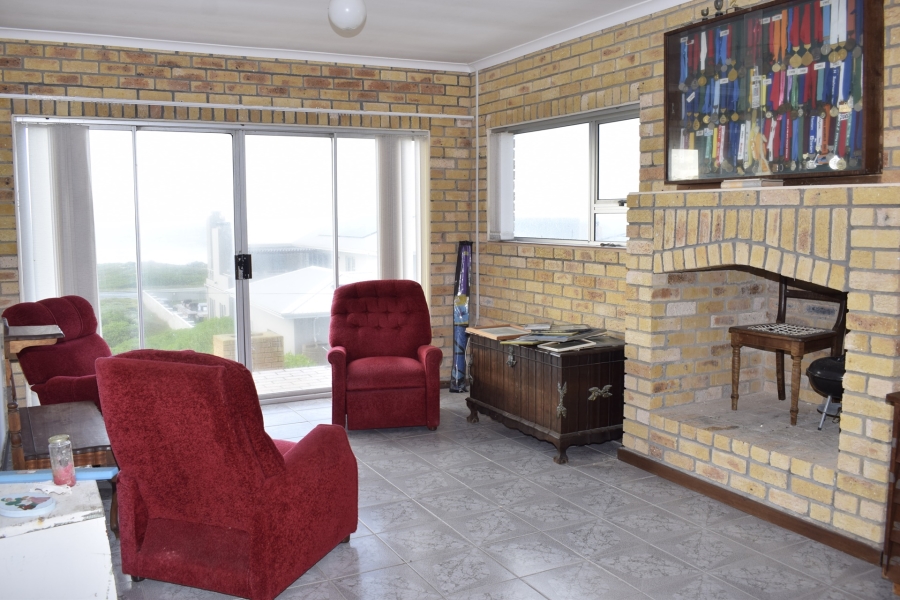2 Bedroom Property for Sale in Struisbaai Western Cape
